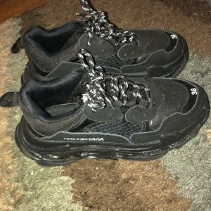 Black balenciagas Size 8 never worn